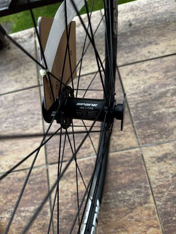 Spank Vibrocore 350 29” Front Wheel bike usato — immagine 2 di 4