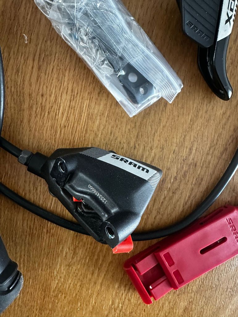Used Sram Apex AXS bike — image 5 of 9