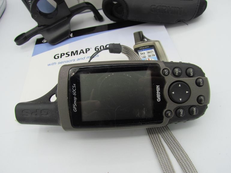 Used Garmin GPSMAP 60CSx GPS Navigator bike — image 4 of 9