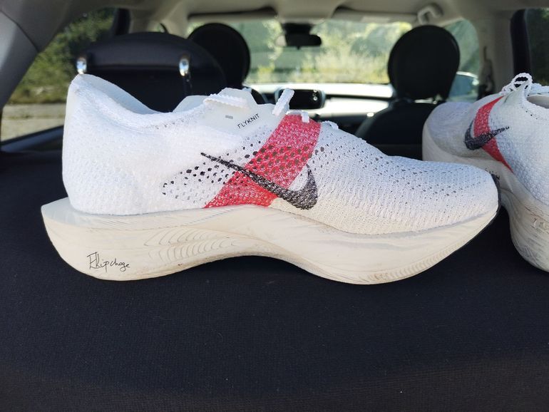 Used Nike Vaporfly 3 2025 bike — image 3 of 7
