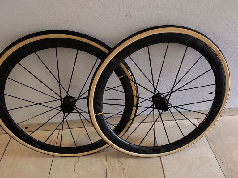 Used Mavic Ultimate Tubular 2025 bike — image 1 of 4