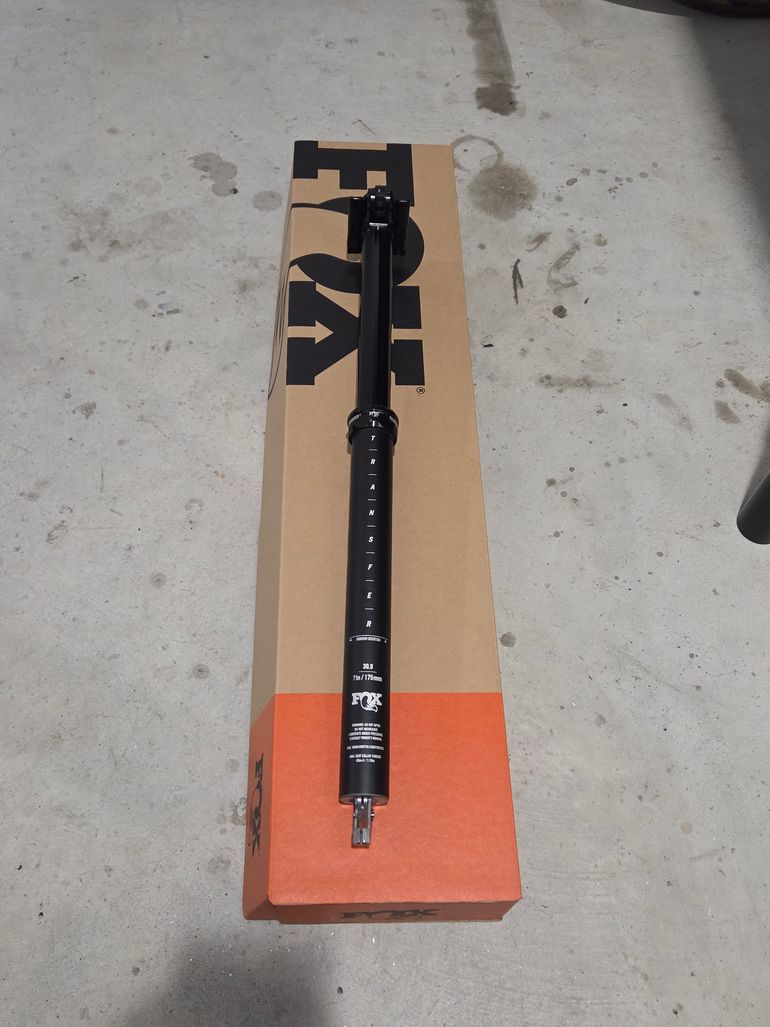 Used Fox Transfer Performance Dropper Seatpost 175mm 30.9 2023 bike — image 2 of 4