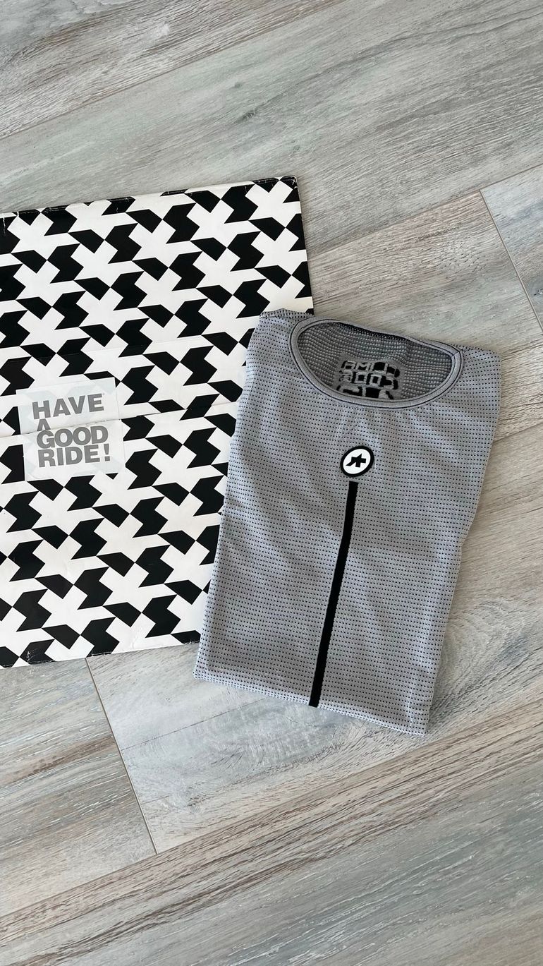 Used Assos Camisola Interior 2025 bike — image 12 of 12