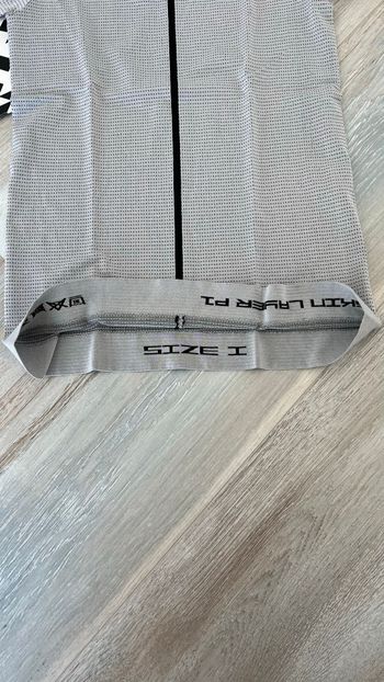 Used Assos Camisola Interior 2025 bike — image 6 of 12
