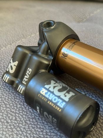 Used Fox FLOAT X2 Factory 2019 bike — image 5 of 6