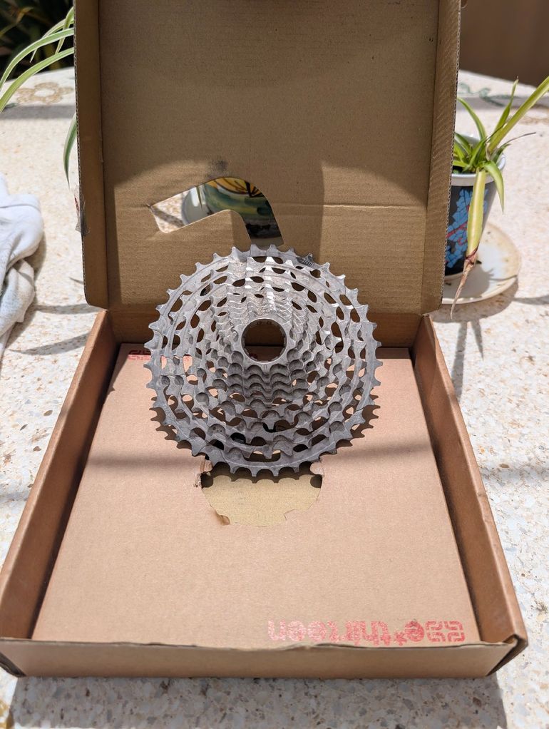 Used E*Thirteen Helix Plus 12-Speed 9-50t Cassette 2024 bike — image 4 of 7