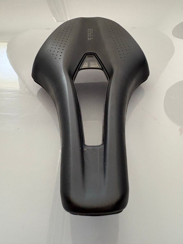 Used Fizik Argo Tempo Endurance Sattel Rennrad 2025 bike — image 3 of 5