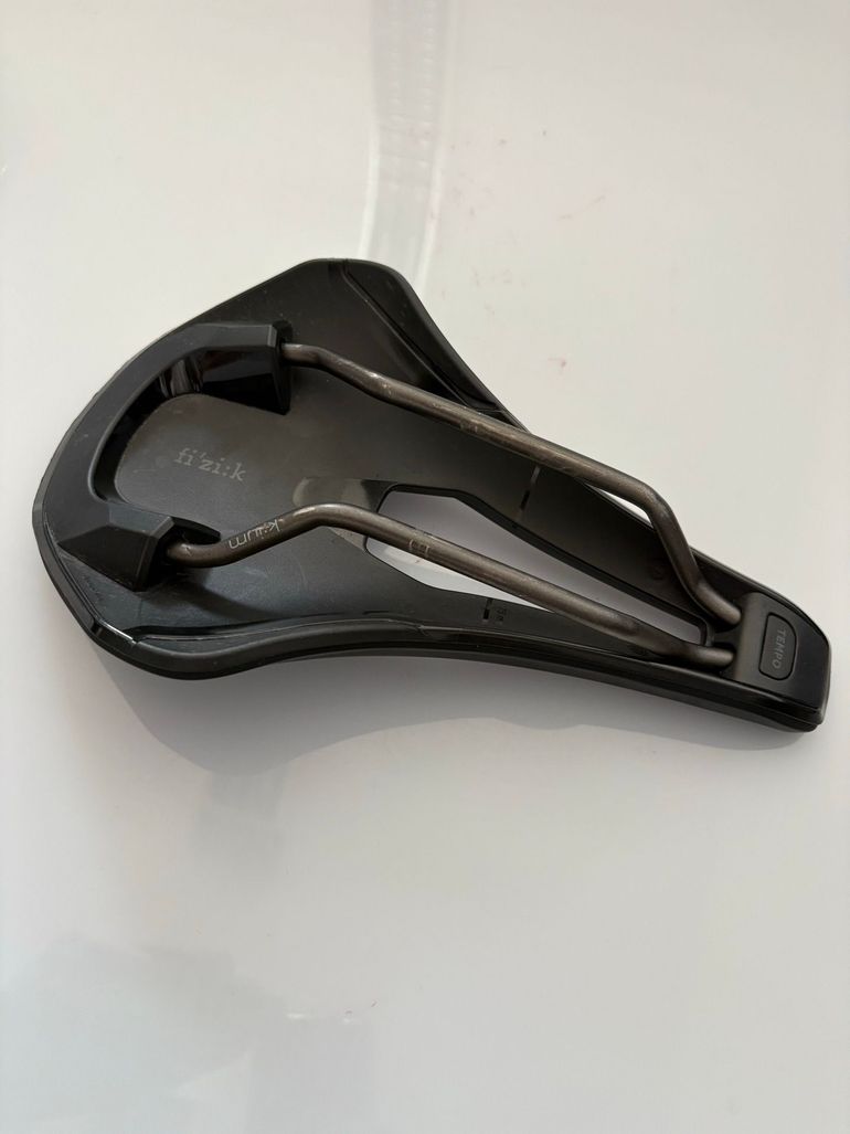 Used Fizik Argo Tempo Endurance Sattel Rennrad 2025 bike — image 5 of 5