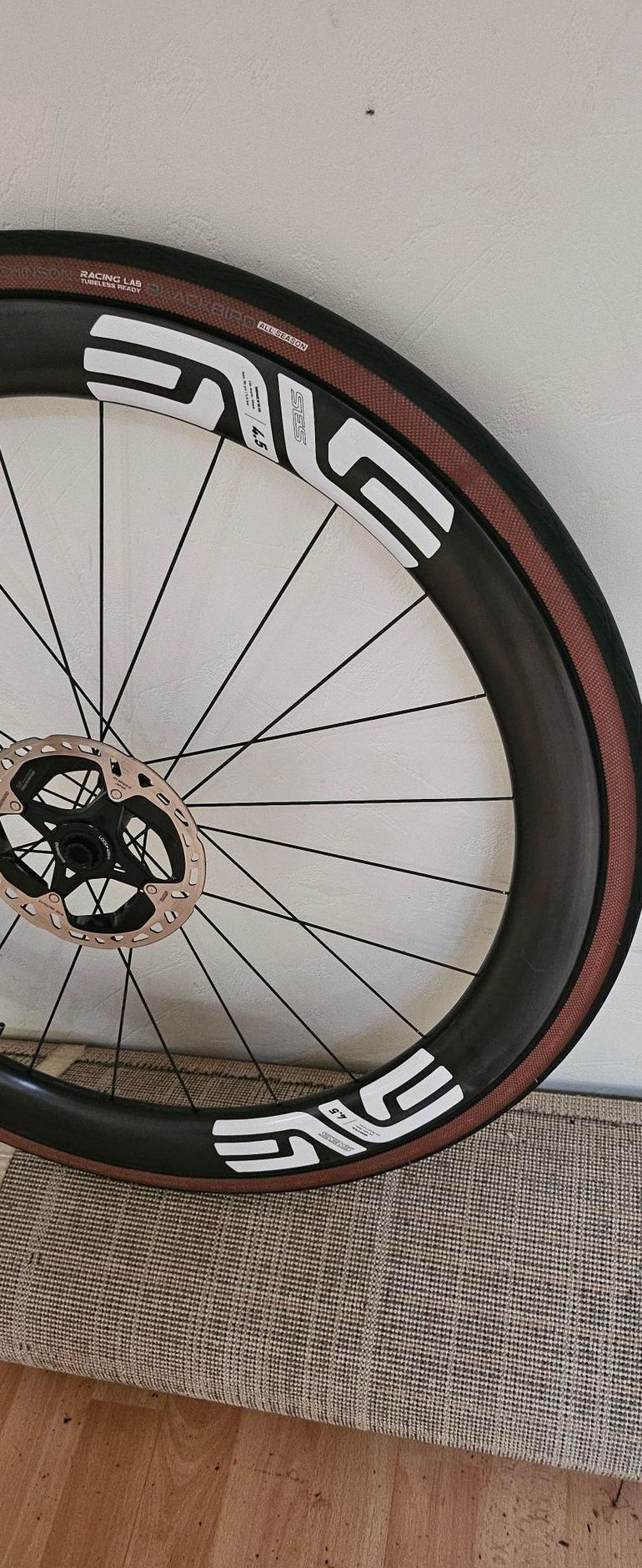 Used Enve SES 4.5 Wheelset 2025 bike — image 4 of 6