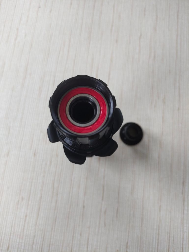 Used Dt Swiss 370 Rear Hub 11-speed Ratchet 2024 bike — image 6 of 10
