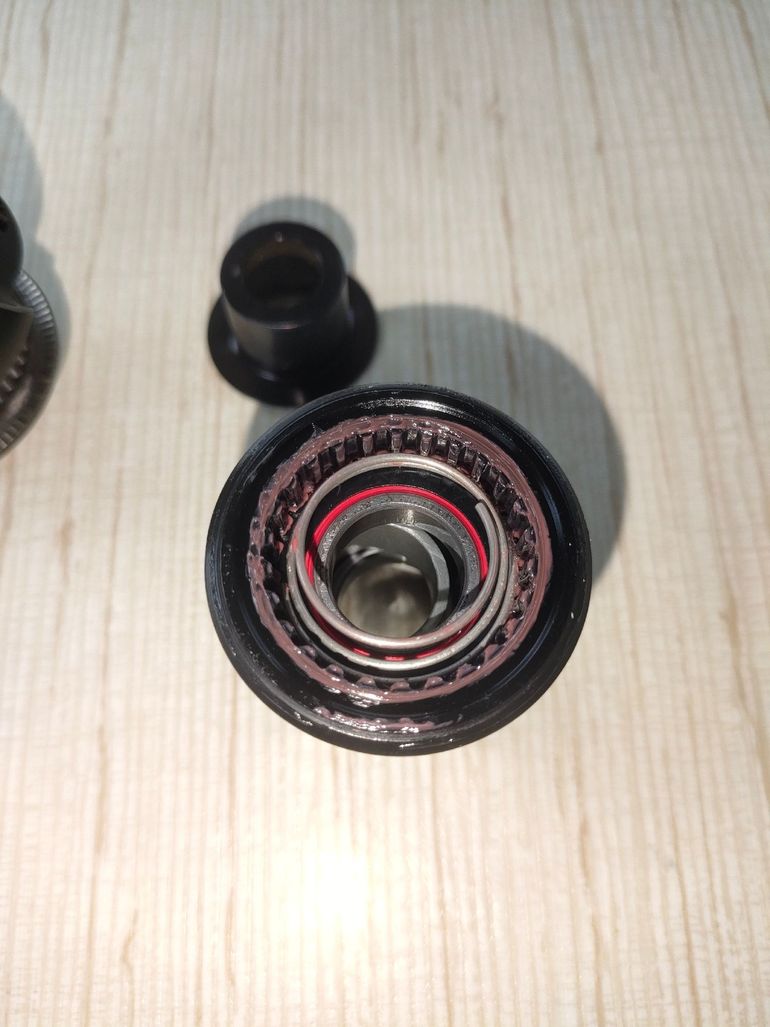 Used Dt Swiss 370 Rear Hub 11-speed Ratchet 2024 bike — image 10 of 10