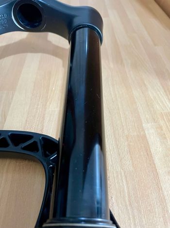 Used RockShox Yari RC 27.5" 190mm bike — image 4 of 9