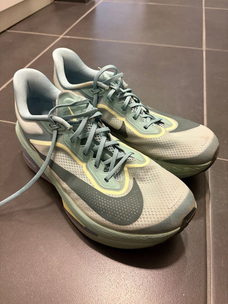 Used Nike Zoom Fly 6 2025 bike — image 4 of 5