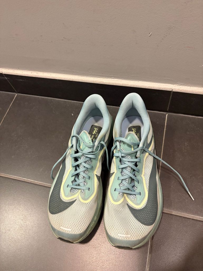 Used Nike Zoom Fly 6 2025 bike — image 2 of 5