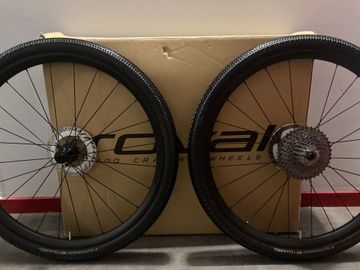 Roval Terra CLX Wheelset Wheels usato
