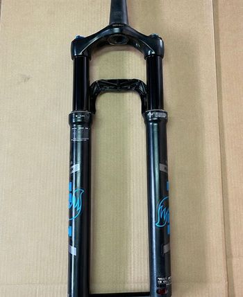 Used Fox 32 Float Rhythm 29" 100mm Fork 2019 bike — image 4 of 6