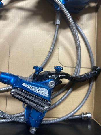 Used Hope Tech 3 E4 Disc Brake bike — image 4 of 5