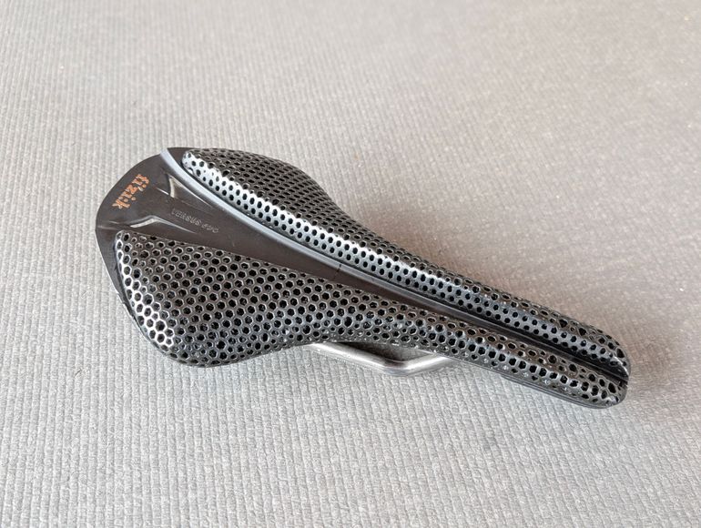 Used Fizik Antares Versus Evo R1 Adaptive 2024 bike — image 1 of 3