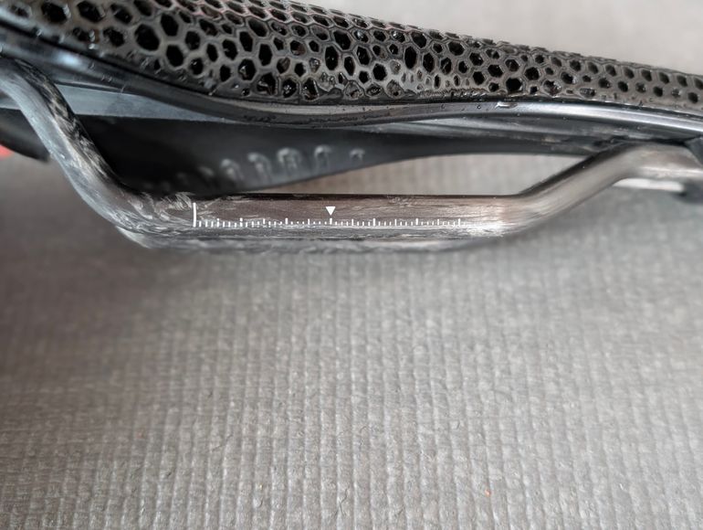 Used Fizik Antares Versus Evo R1 Adaptive 2024 bike — image 2 of 3