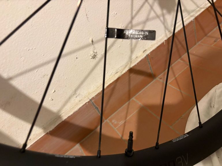 Used Bontrager Aeolus Pro 3V Wheelset 2025 bike — image 4 of 6