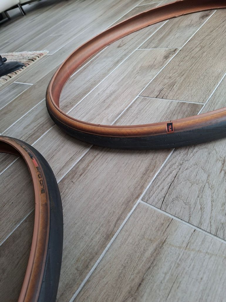 Used Schwalbe Pro One 700x28 2026 bike — image 2 of 3