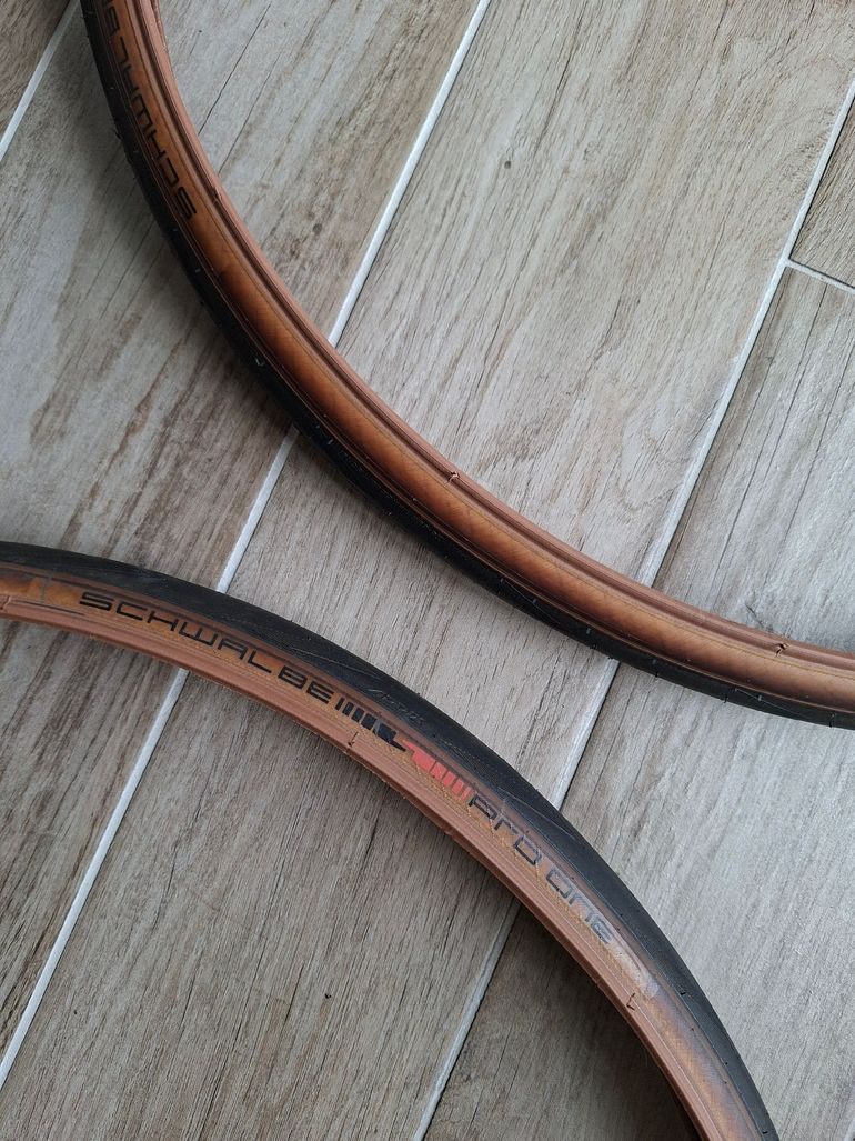 Used Schwalbe Pro One 700x28 2026 bike — image 3 of 3