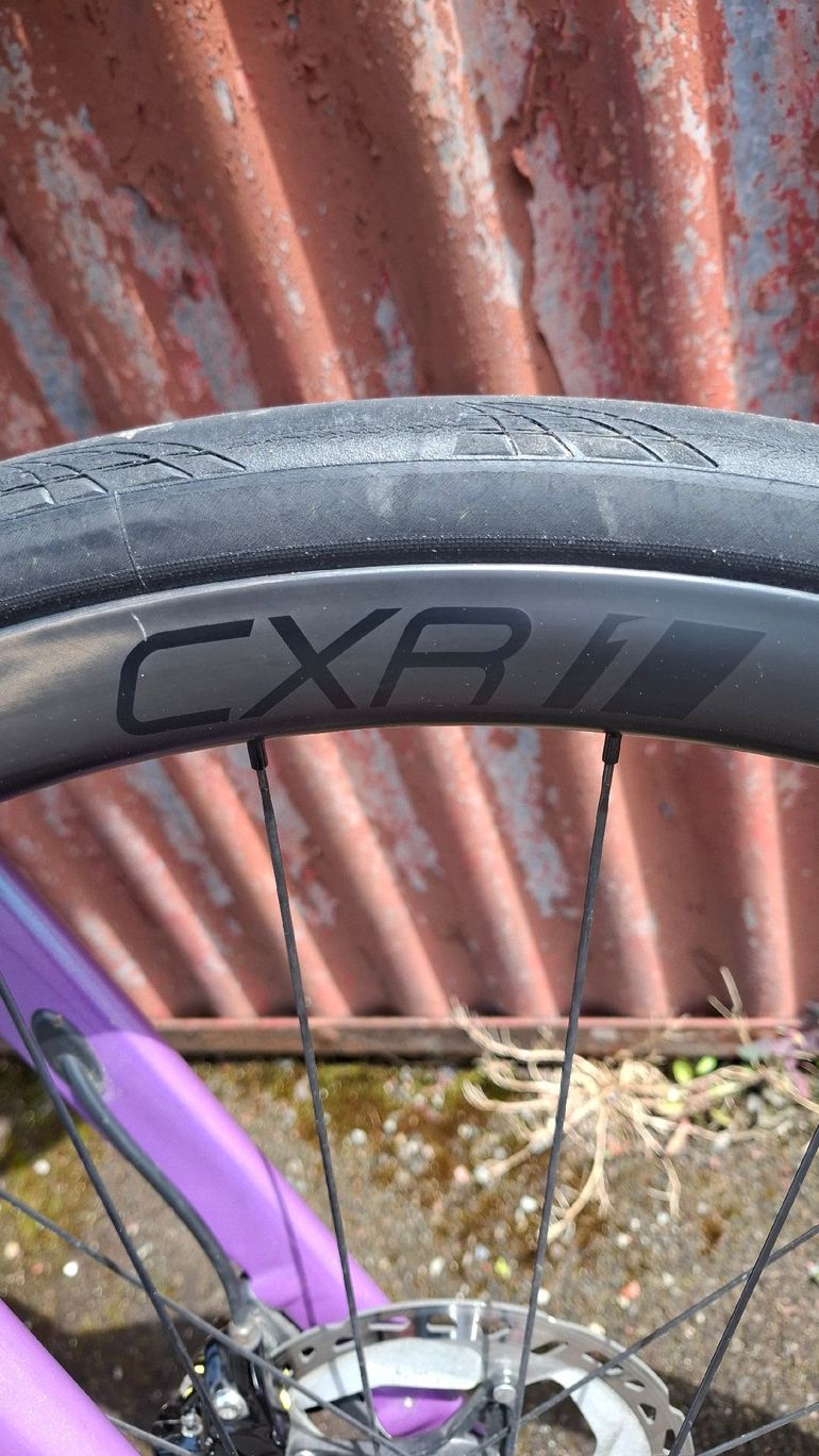 Used Giant CXR 1 WheelSystem 2024 bike — image 3 of 4