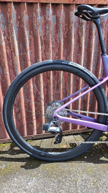 Used Giant CXR 1 WheelSystem 2024 bike — image 2 of 4