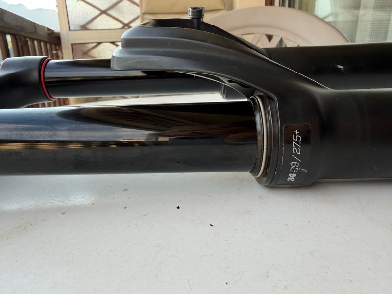 Used Fox 34 Performance 150mm 2020 bike — image 8 of 10