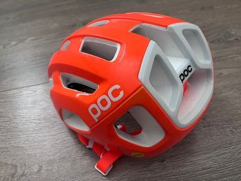 Used POC Vectral MIPS Helm 1217 Fluorescent Orange AVIP Medium 54/59 2024 bike — image 2 of 7