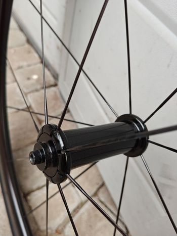 Used Giant SLR 0 40mm carbon rimbrake wheelset 2019 bike — image 3 of 15