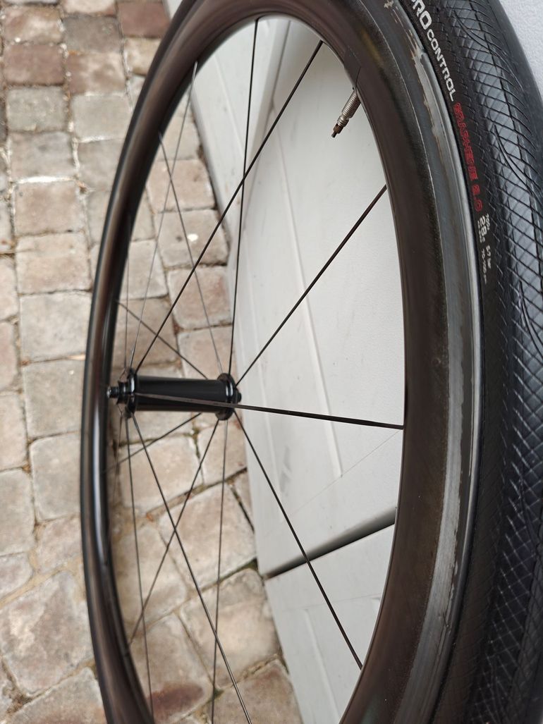 Used Giant SLR 0 40mm carbon rimbrake wheelset 2019 bike — image 2 of 15