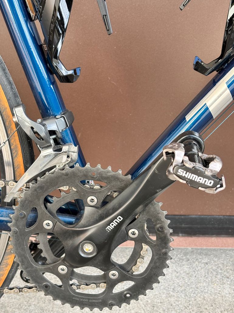 Used Trek Domane 2.0 2024 bike — image 3 of 8