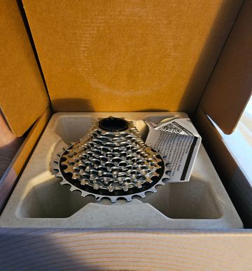 Used Sram Force 10x28 2026 bike — image 3 of 6