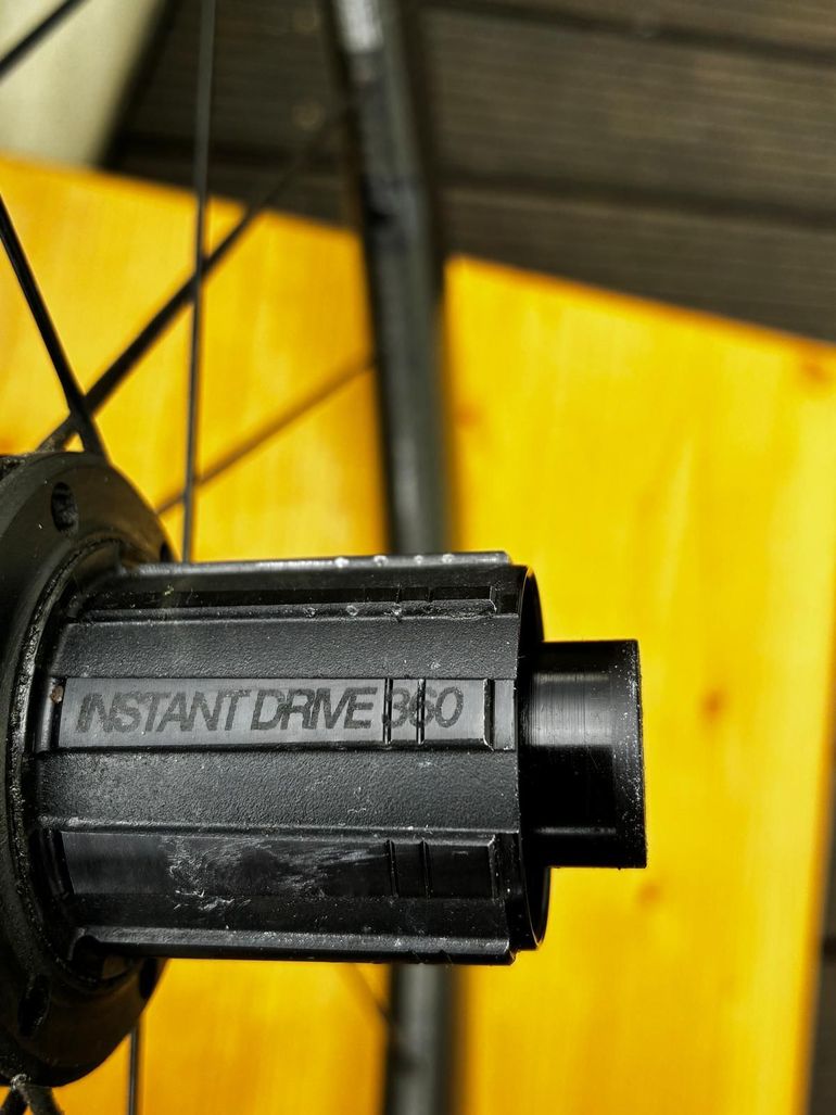 Used Mavic Cosmic SL 45 Disc 23mm 2022 bike — image 4 of 5