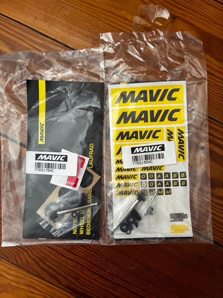 Used Mavic Cosmic SL 45 Disc 23mm 2022 bike — image 5 of 5