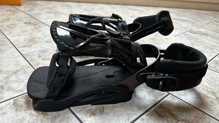 Used Capita Snowboard con attacchi 2024 bike — image 9 of 11
