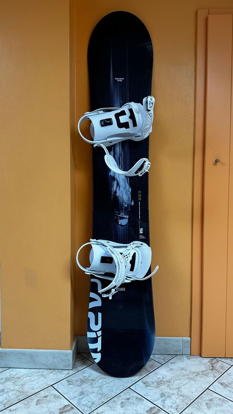 Used Capita Snowboard con attacchi 2024 bike — image 1 of 11
