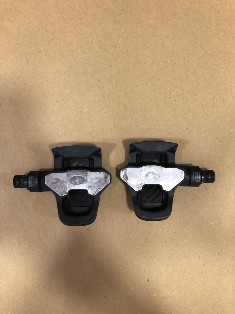 Used Look Keo Blade Carbon Ceramic Ti Pedals bike — image 2 of 2