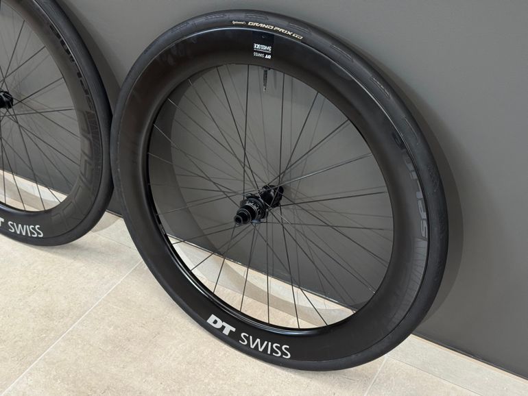 Used Dt Swiss ARC 1600 SPLINE 60mm Wheelset 2022 bike — image 5 of 7