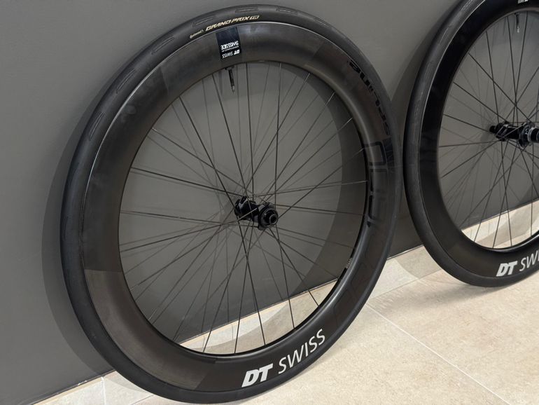 Used Dt Swiss ARC 1600 SPLINE 60mm Wheelset 2022 bike — image 4 of 7