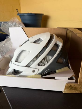 Used Smith Optics Forefront 2 MIPS Helmet 2022 bike — image 5 of 5