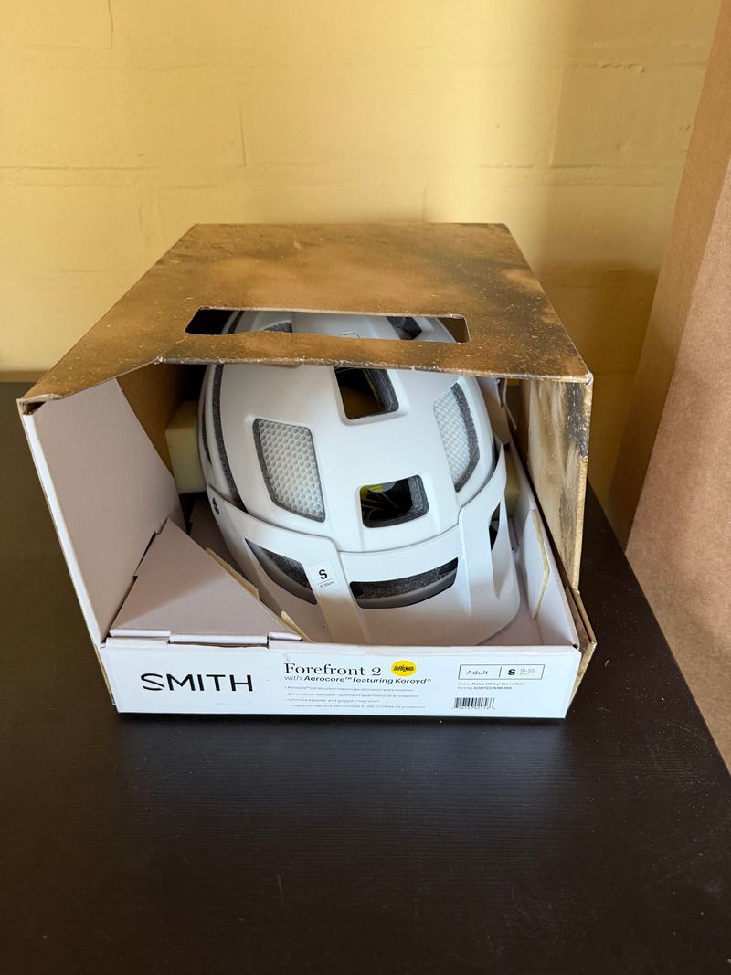Used Smith Optics Forefront 2 MIPS Helmet 2022 bike — image 1 of 5