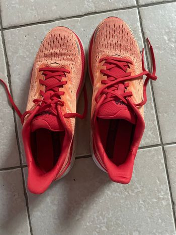 Used Hoka Clifton 8 EN 42,5 2025 bike — image 2 of 4