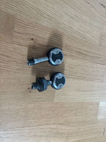 Used Wahoo Powrlink Zero Power Meter Pedals bike — image 3 of 5
