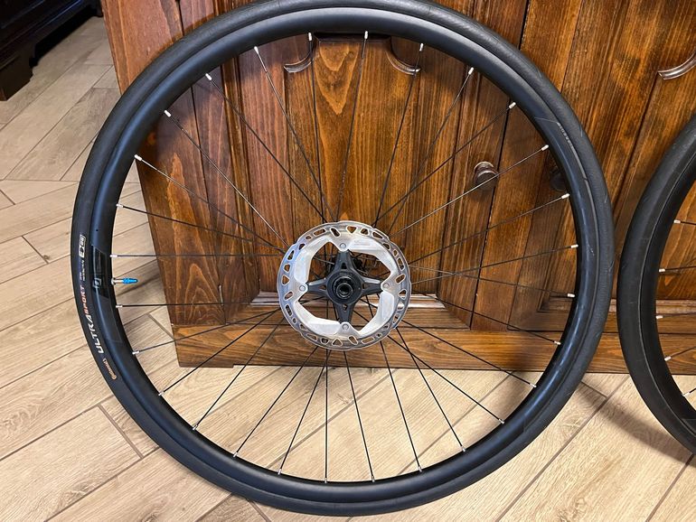 Used Syncros RP 2.0 Disc Wheelset bike — image 1 of 5