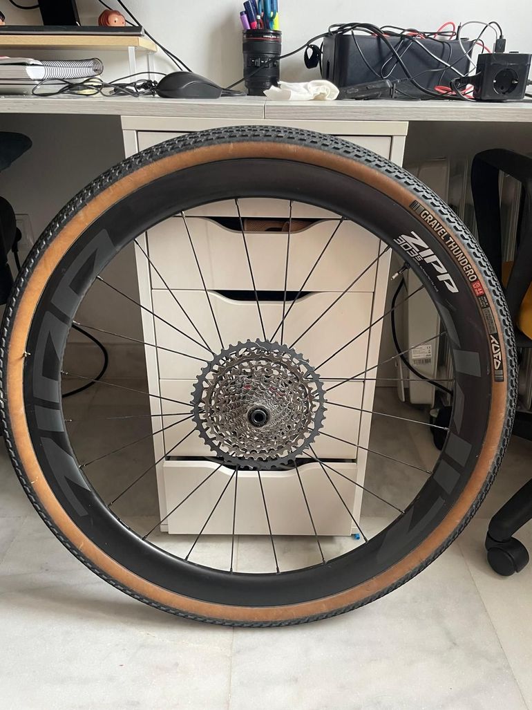 Used Zipp 303s Disc Carbon 2025 bike — image 5 of 5