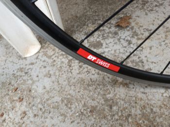 Used Dt Swiss R1700 Wheelset bike — image 3 of 7