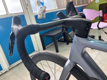 Used Cadex Race 2025 bike — image 5 of 5