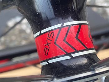 Used Dt Swiss 4.0 Aluminum Clincher 700c Wheelset bike — image 2 of 3